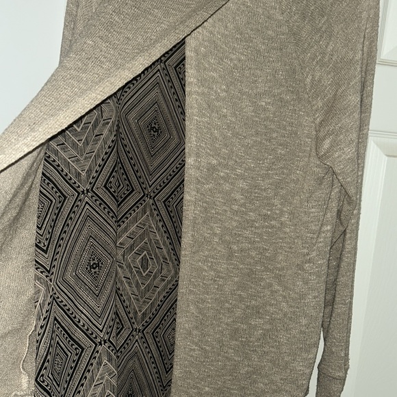 Split Back Sweater - Picture 6 of 7